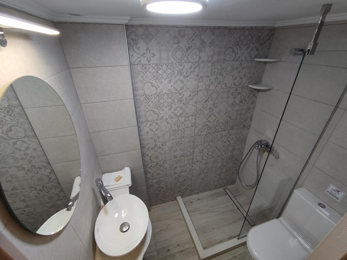 Filoxenia Apartments 2 Palaiochora Cameră foto