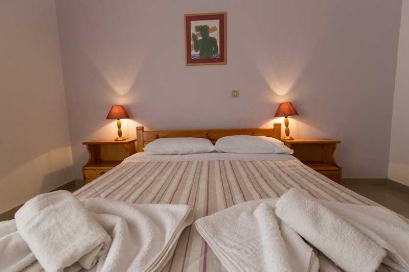 Filoxenia Apartments 2 Palaiochora Exterior foto