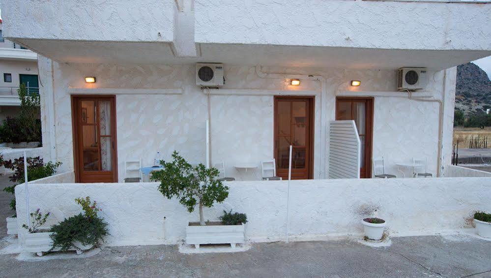 Filoxenia Apartments 2 Palaiochora Exterior foto