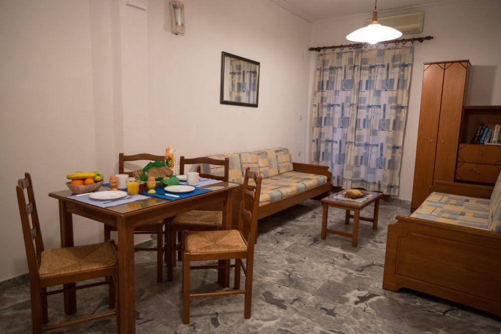 Filoxenia Apartments 2 Palaiochora Exterior foto